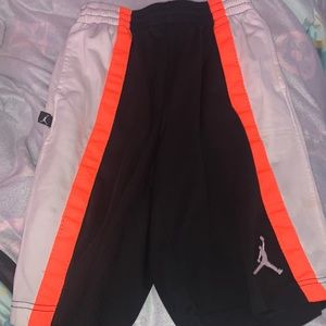 Boys 10-12 yrs. SIZE M Jordan basket ball shorts